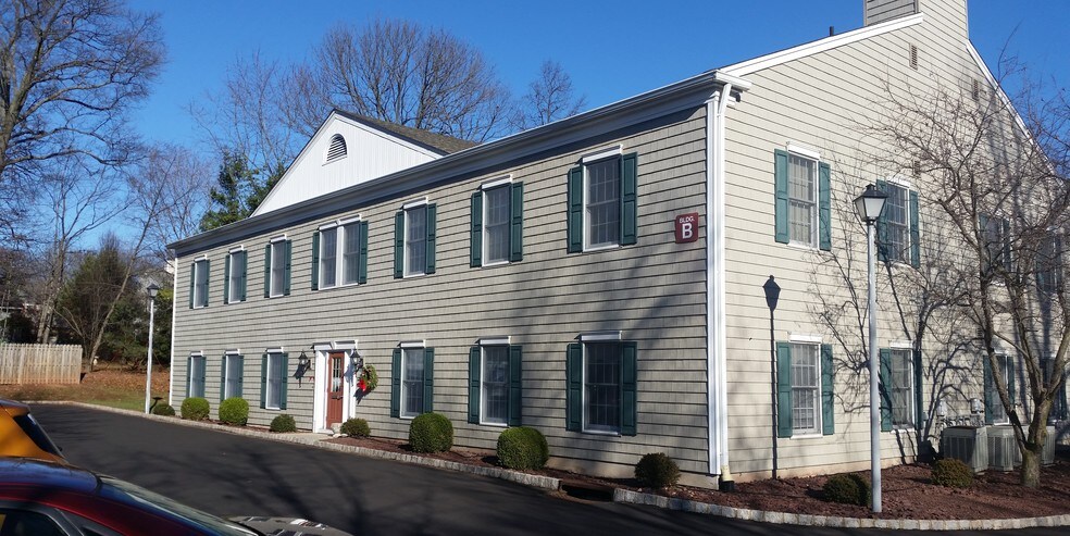 1124 Rt 202 S, Raritan, NJ à vendre - Photo du bâtiment - Image 3 de 4