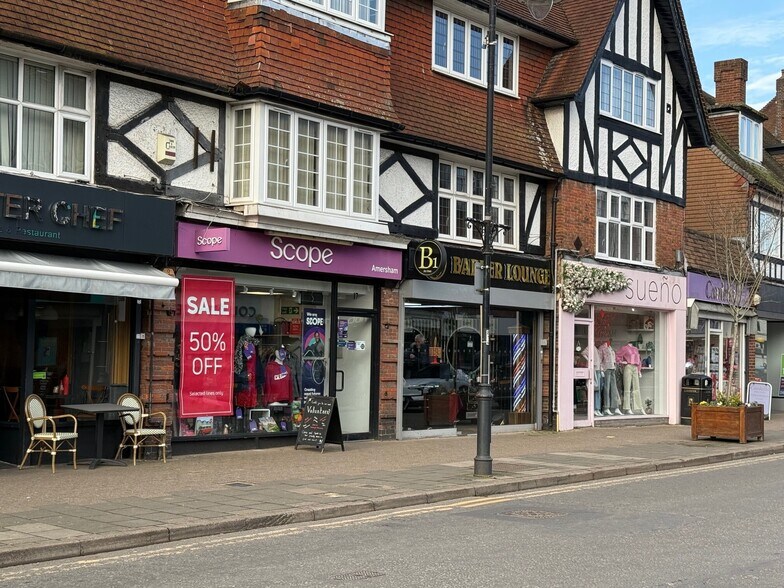 17 Sycamore Rd, Amersham à louer - Photo du bâtiment - Image 2 de 5