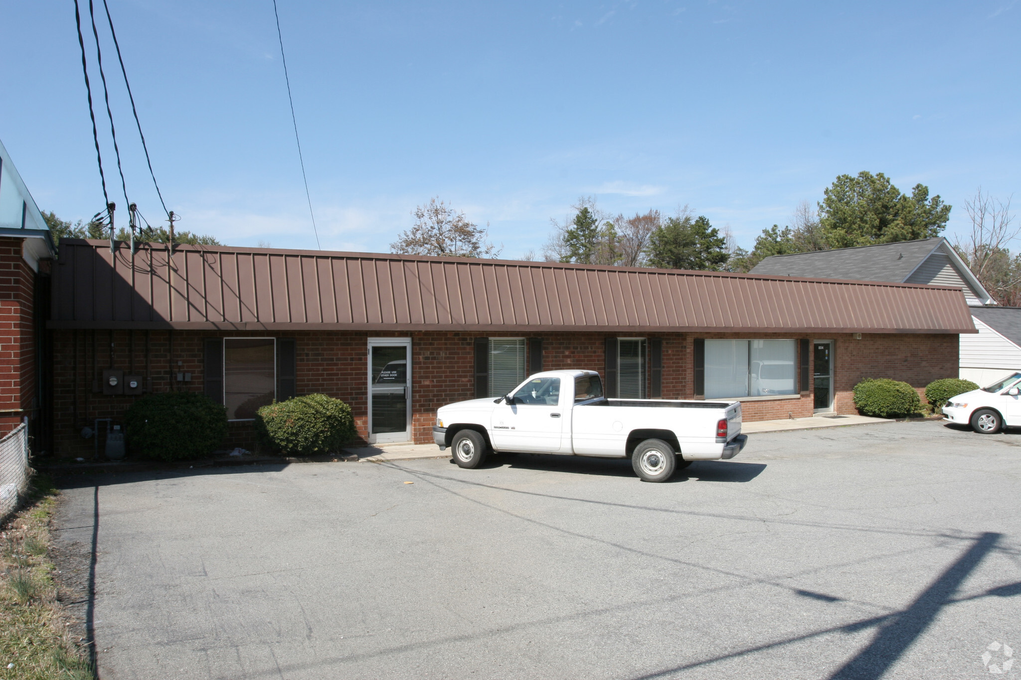 804 W Main St, Jamestown, NC for sale Primary Photo- Image 1 of 1