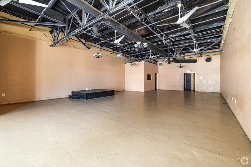909 Gross Rd, Mesquite, TX for lease - Building Photo - Image 3 of 12