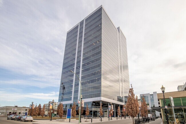 Plus de détails pour 1631 Dickson Av, Kelowna, BC - Coworking à louer