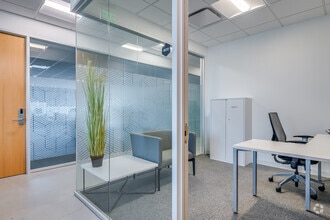 1433 N Water St, Milwaukee, WI for lease Interior Photo- Image 2 of 12