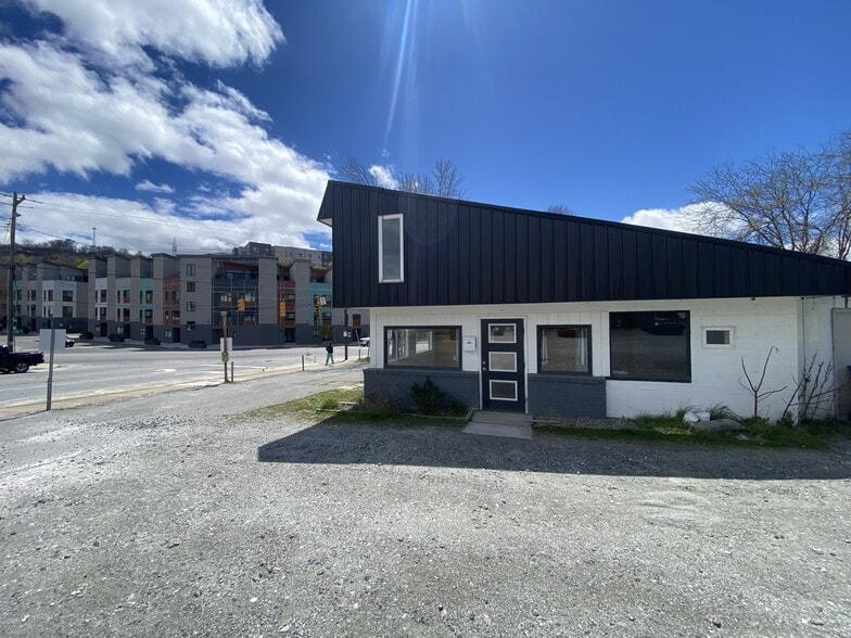 225 Coxe Ave, Asheville, NC for sale - Building Photo - Image 3 of 22