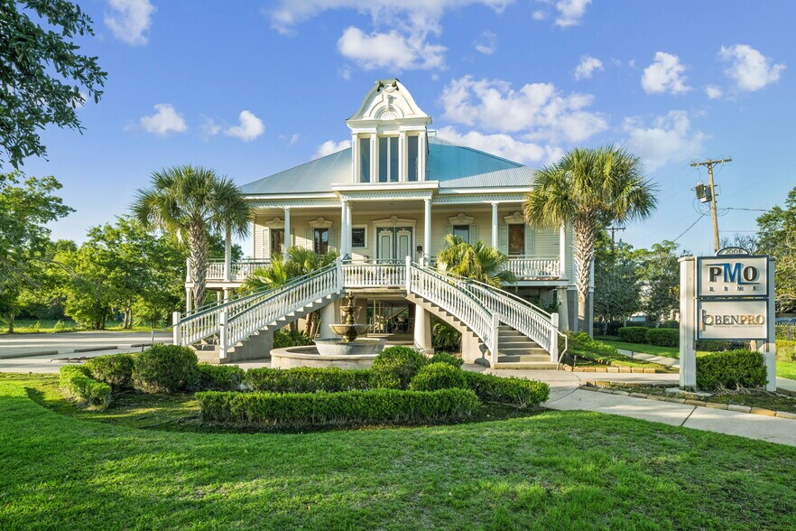 2001 Lakeshore Dr, Mandeville, LA for sale - Building Photo - Image 2 of 39