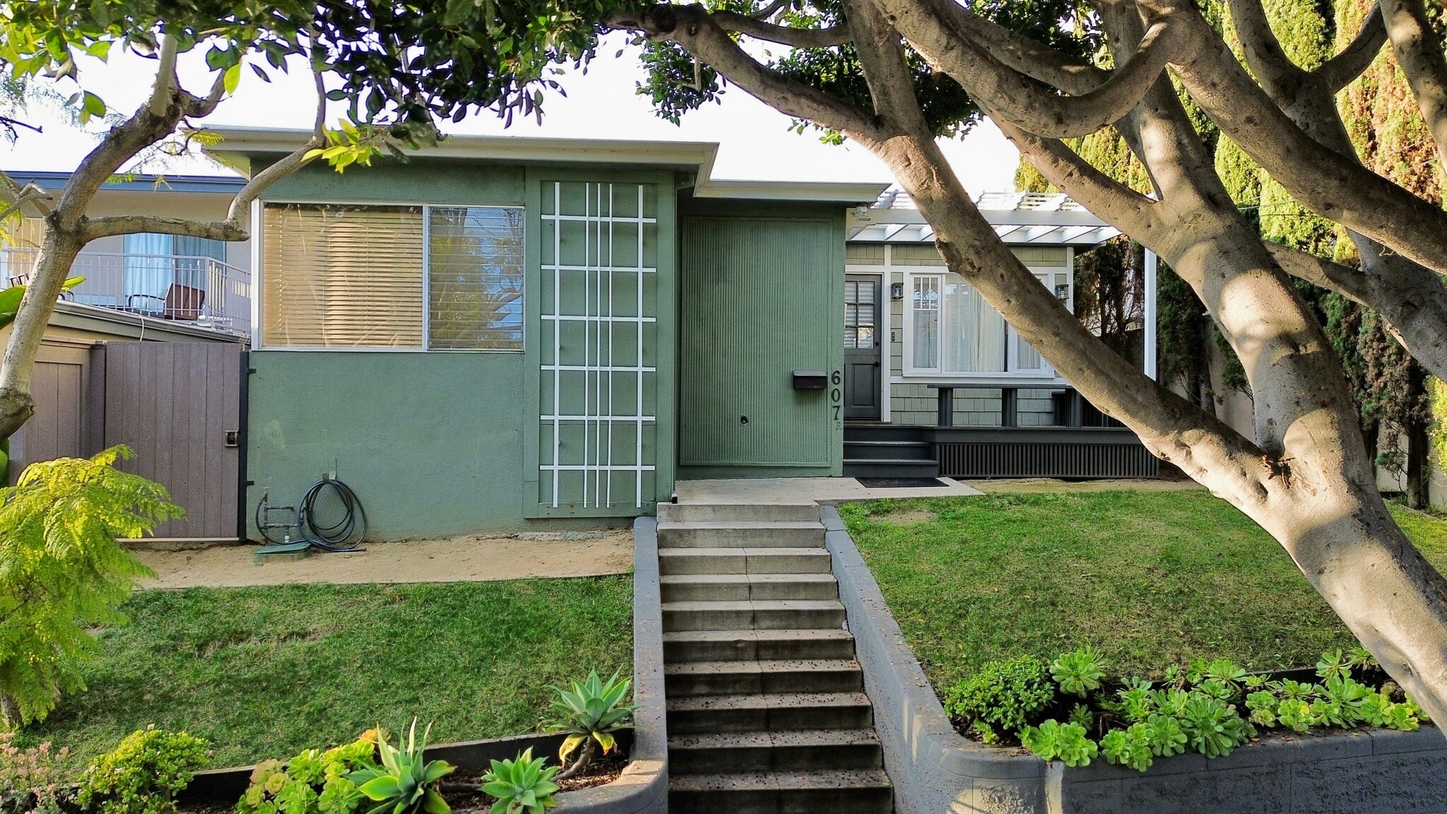 607 Ashland, Santa Monica, CA for sale Primary Photo- Image 1 of 23