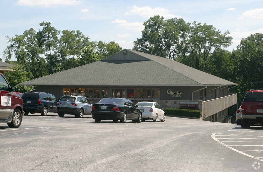 9025 Chevrolet Dr, Ellicott City, MD à louer - Photo du bâtiment - Image 3 de 14