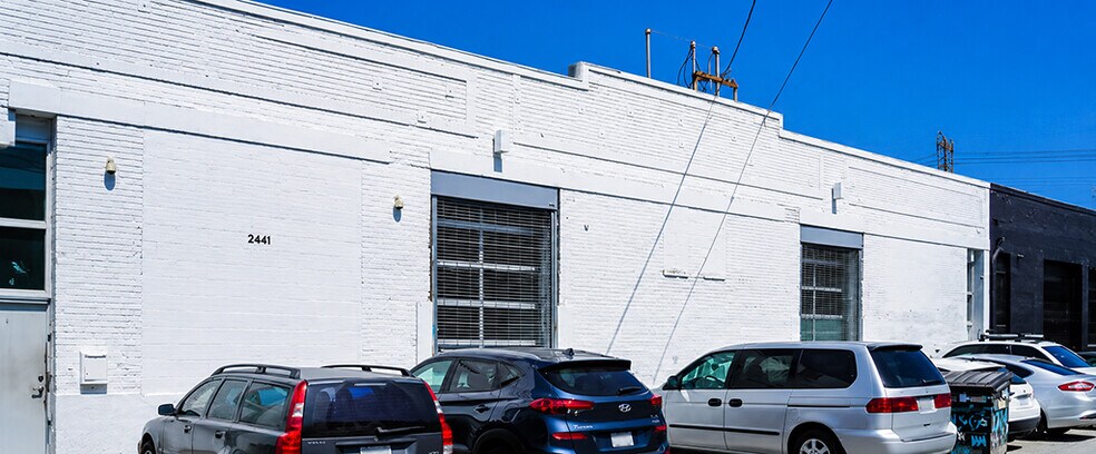 2441-2445 Hunter St, Los Angeles, CA à louer - Photo du bâtiment - Image 2 de 9