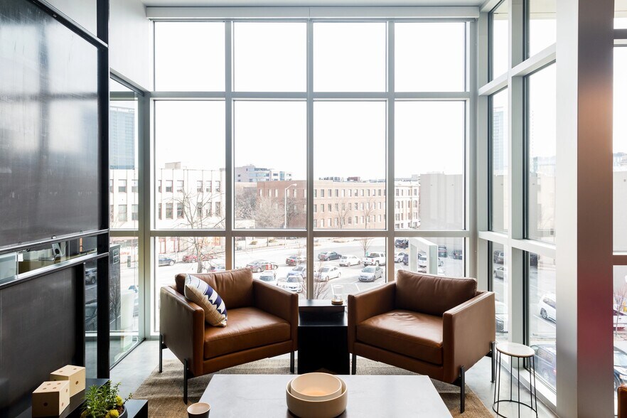 350 Massachusetts Ave, Indianapolis, IN à louer - Photo intérieure - Image 2 de 8