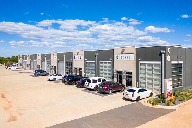 More details for 3825 NW 166th St, Edmond, OK - Office, Flex for Lease
