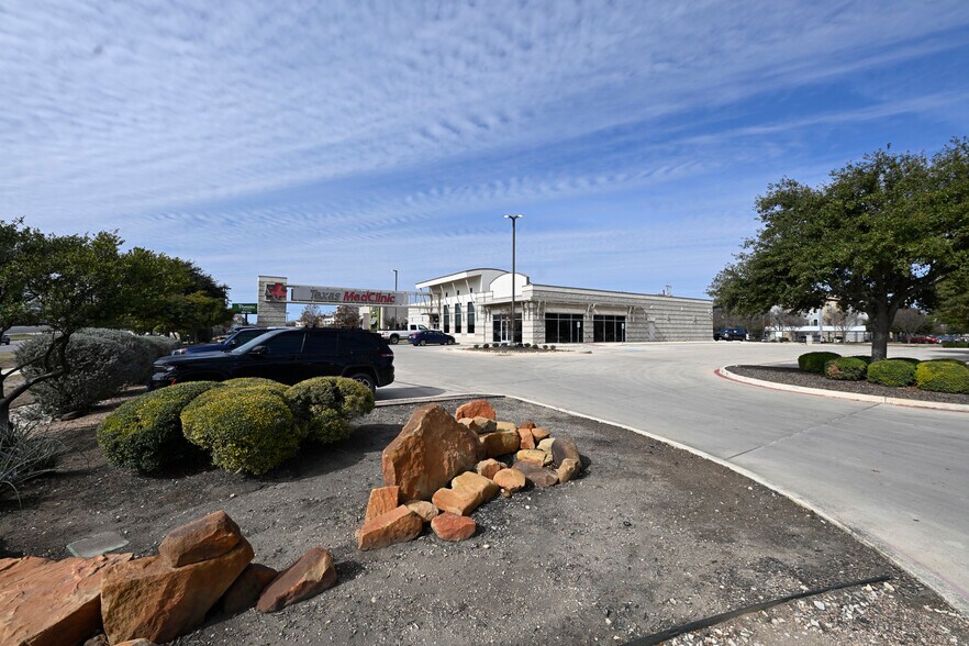 8519 TX-151, San Antonio, TX for lease - Building Photo - Image 2 of 5