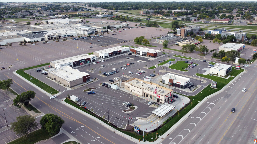 4005 W 41st St, Sioux Falls, SD for sale - Building Photo - Image 3 of 5