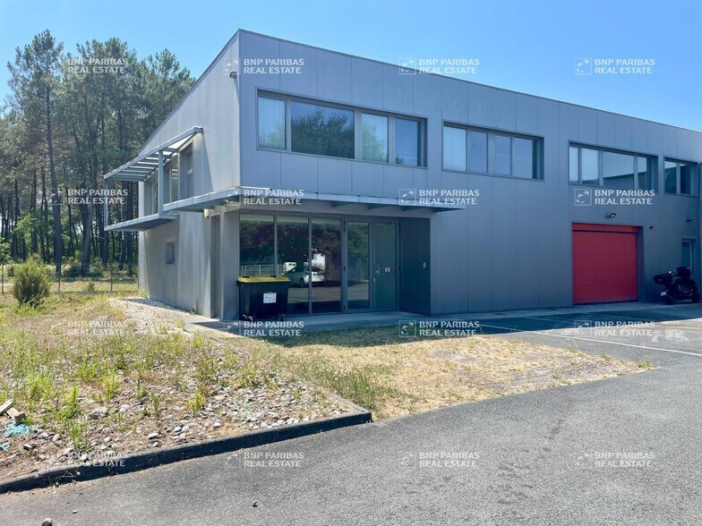 Bureau dans Canéjan à louer - Photo du bâtiment - Image 1 de 15