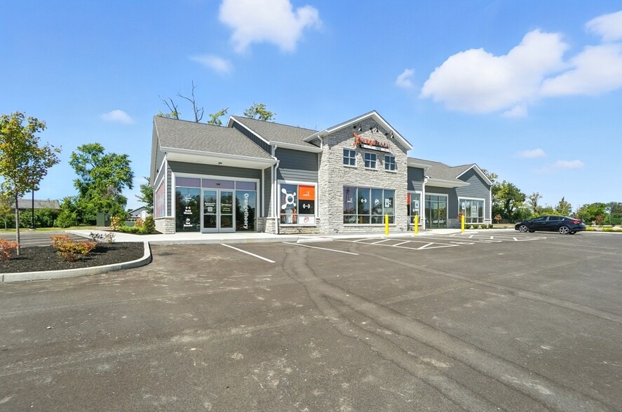 1330 N Bend Rd, Hebron, KY for lease - Building Photo - Image 2 of 7