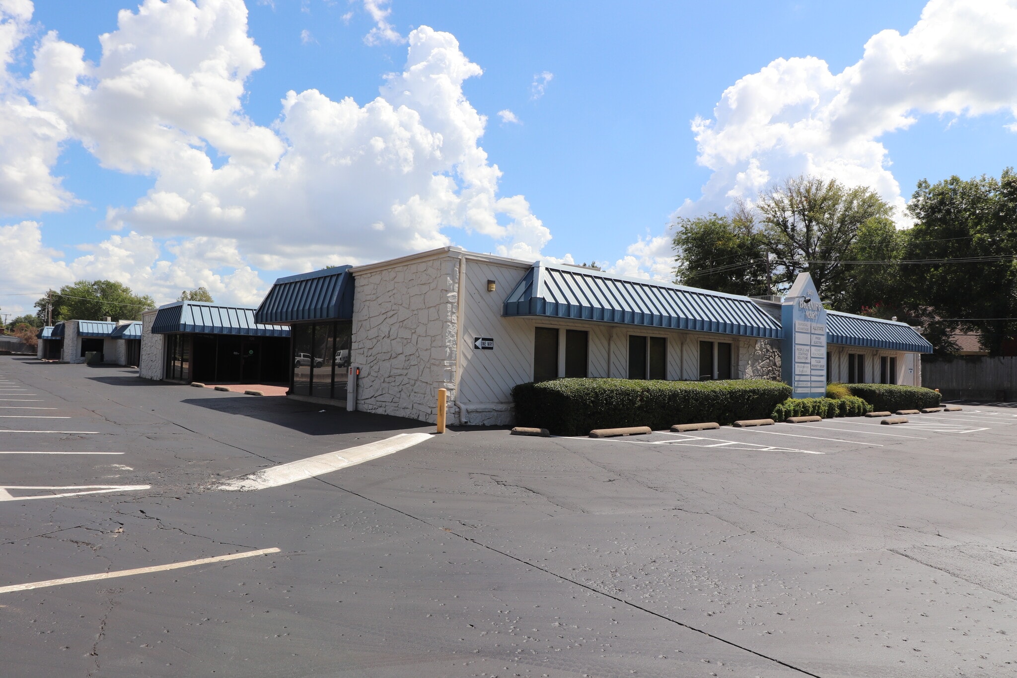 5401 S Sheridan Rd, Tulsa, OK for lease Primary Photo- Image 1 of 10