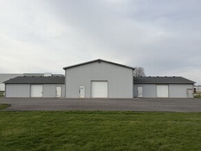 6151 W 400 N, Greenfield, IN for lease Interior Photo- Image 2 of 5