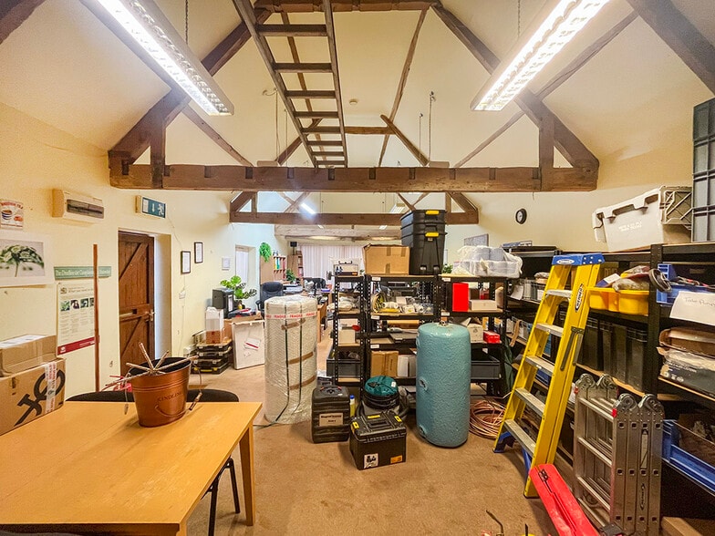 Clare Park, Farnham for lease - Interior Photo - Image 2 of 9