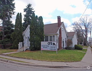 More details for 441 Clay St, Lapeer, MI - Office for Sale