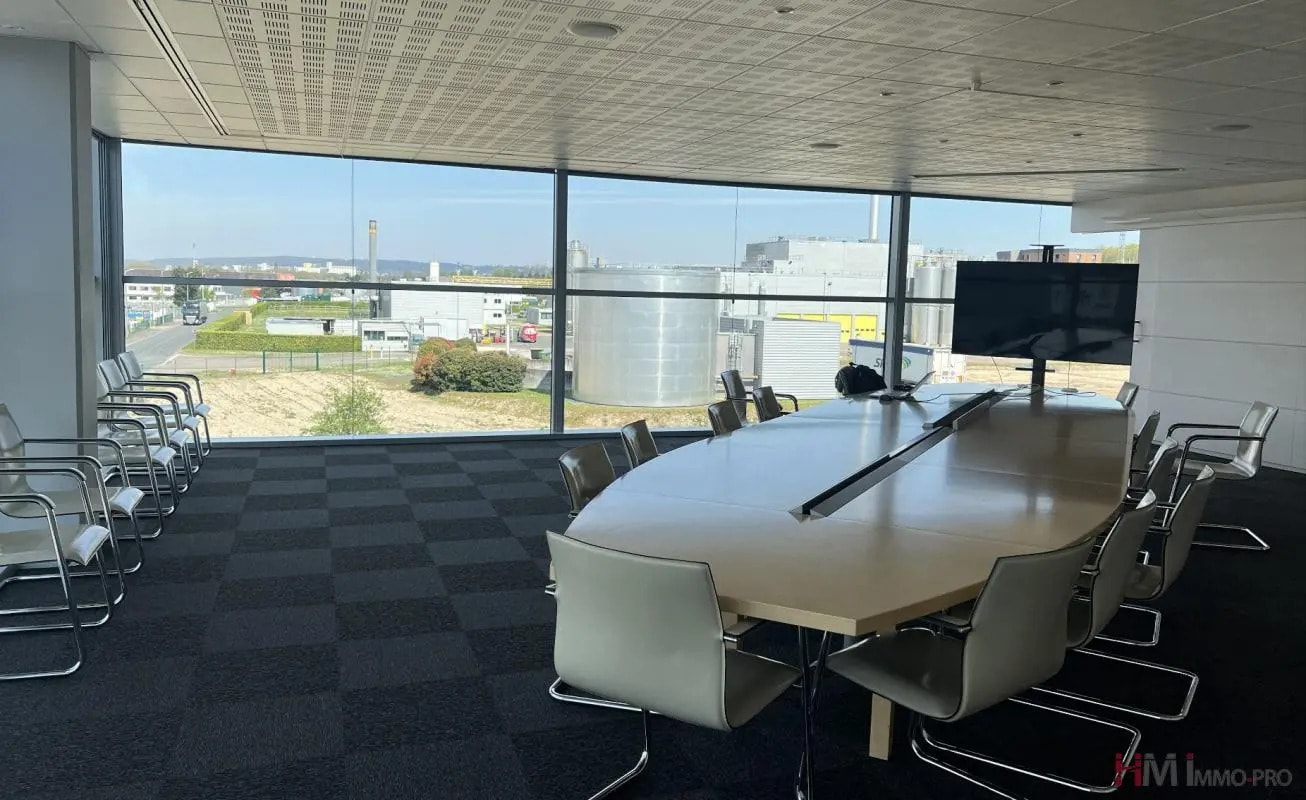 Bureau dans Le Grand-Quevilly à louer Photo intérieure- Image 1 de 21