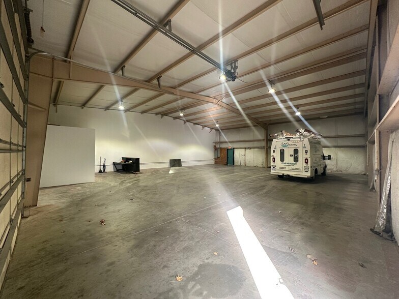 6975 Campground Rd, Denver, NC à louer - Photo du bâtiment - Image 3 de 6