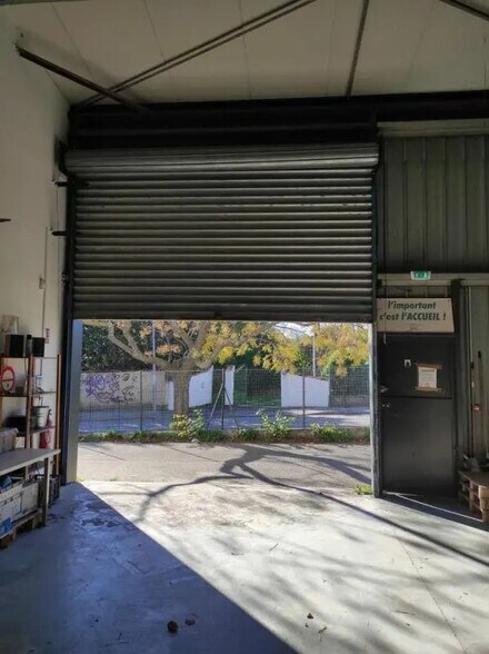 Industrial in Septèmes-les-Vallons for lease - Primary Photo - Image 1 of 1