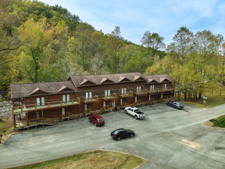 VSM & Tellico Rentals Portfolio portefeuille de 7 propriétés à vendre sur LoopNet.ca - Photo principale - Image 2 de 6