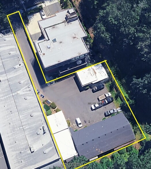 221 10th St S, Kirkland, WA à vendre - Photo du bâtiment - Image 2 de 4
