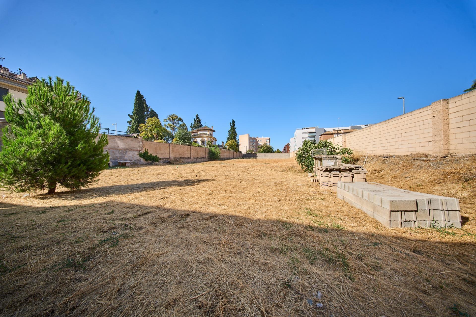 Terrain dans Granada, Granada à vendre Photo du bâtiment- Image 1 de 22