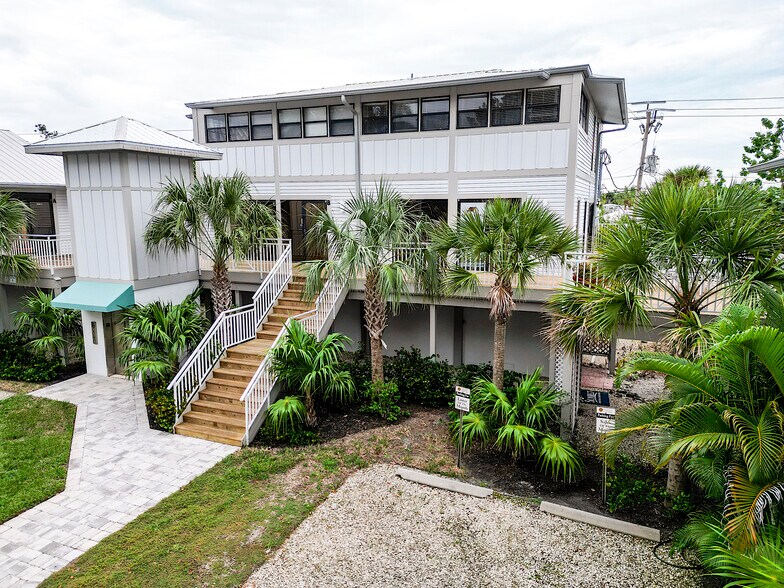1149 Periwinkle Way, Sanibel, FL à vendre - Photo du bâtiment - Image 2 de 44
