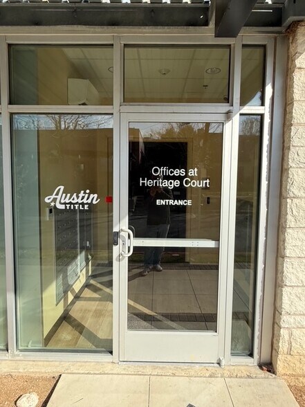200 E 8th St, Georgetown, TX à louer - Hall d’entrée - Image 2 de 23