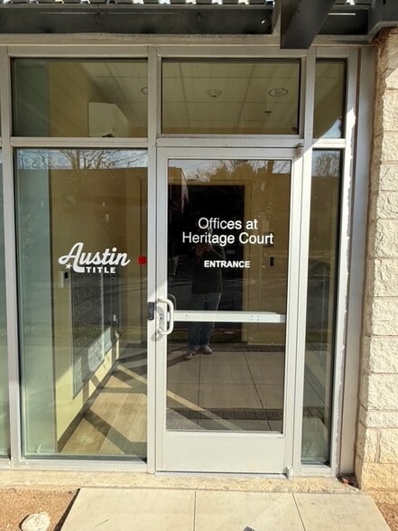 200 E 8th St, Georgetown, TX à louer - Hall d’entrée - Image 2 de 23