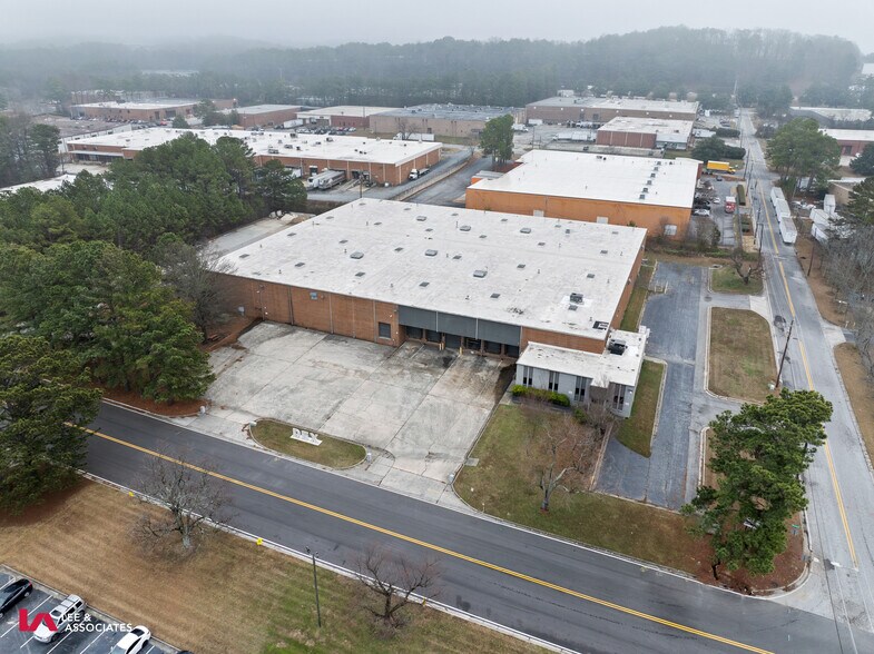 800 Wharton Dr SW, Atlanta, GA à vendre - Photo du bâtiment - Image 2 de 9