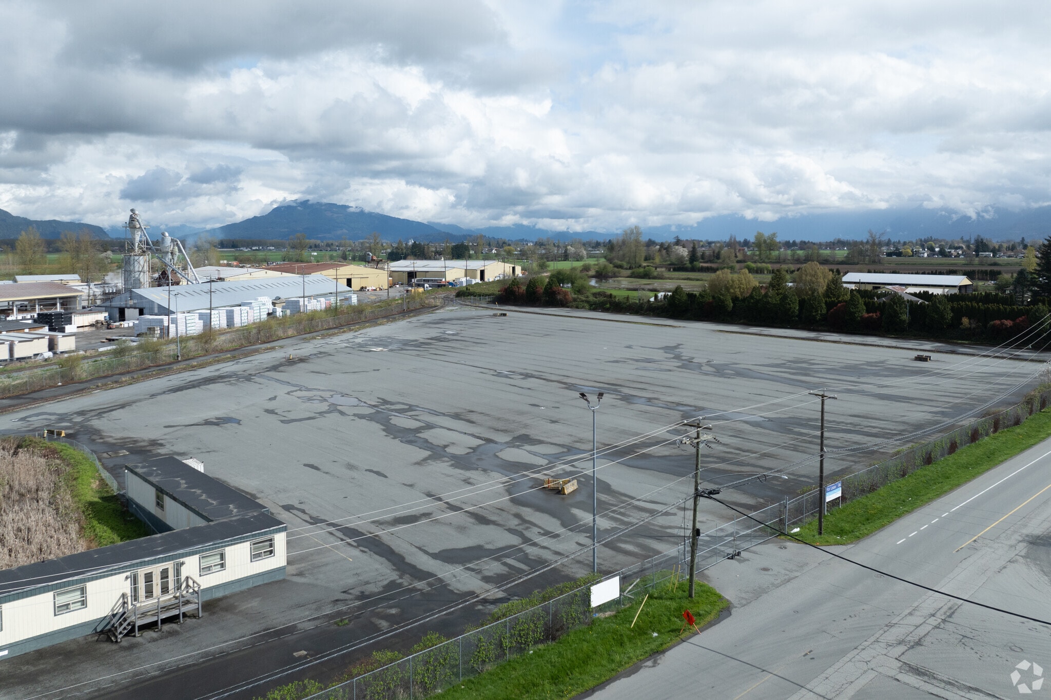 44555 S Sumas Rd, Chilliwack, BC for lease Primary Photo- Image 1 of 3
