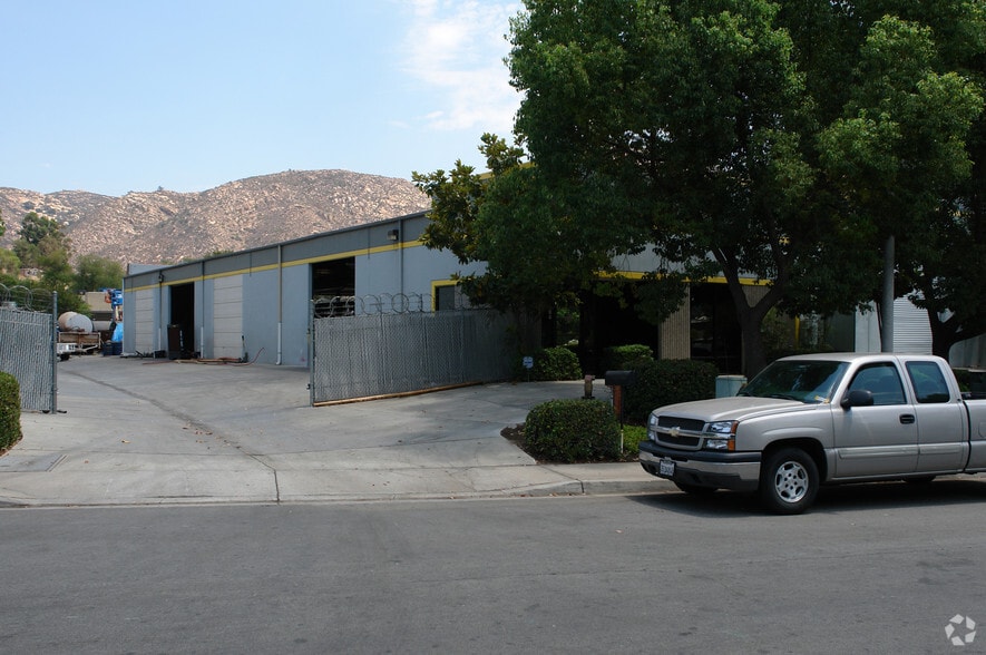 9349 Bond Ave, El Cajon, CA for lease - Building Photo - Image 3 of 3
