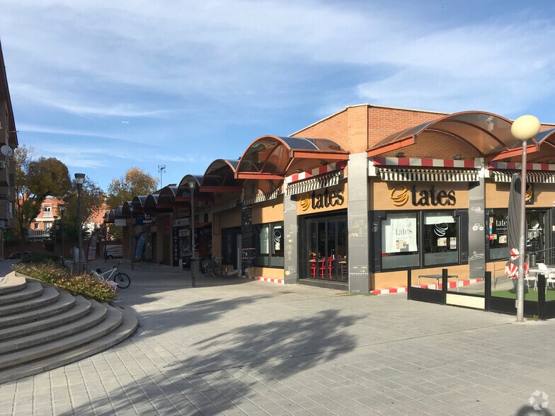 Avenida de Viñuelas, 45, Tres Cantos, Madrid for sale - Building Photo - Image 2 of 3