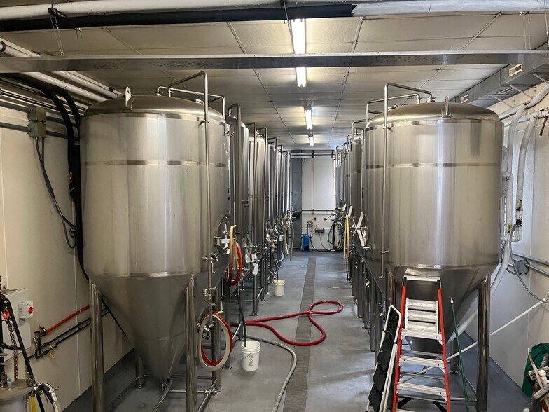 320 Pierce St, Black River Falls, WI à vendre - Photo intérieure - Image 1 de 12