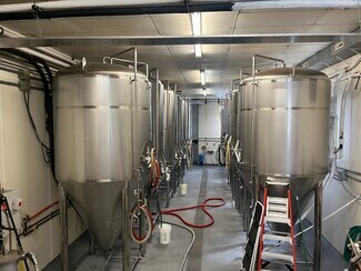 Plus de détails pour 320 Pierce St, Black River Falls, WI - Industriel à vendre