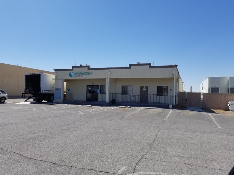 1280 E Calvada Blvd, Pahrump, NV à vendre - Photo principale - Image 1 de 25