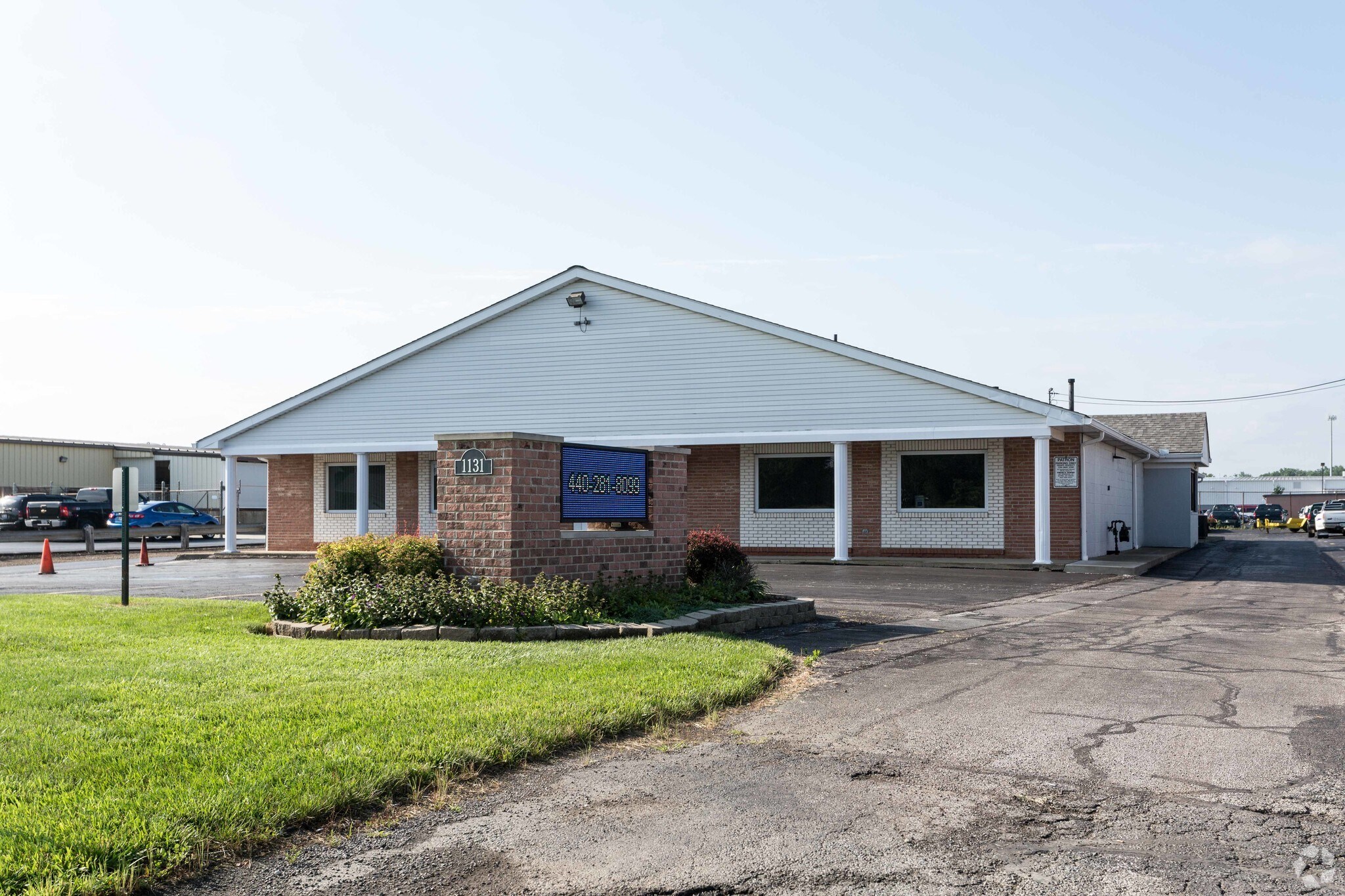 1131 E Broad St, Elyria, OH à louer Photo principale- Image 1 de 16