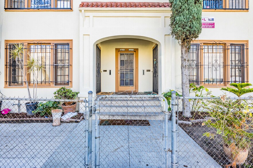 2752 W 15th St, Los Angeles, CA à vendre - Photo du bâtiment - Image 1 de 7