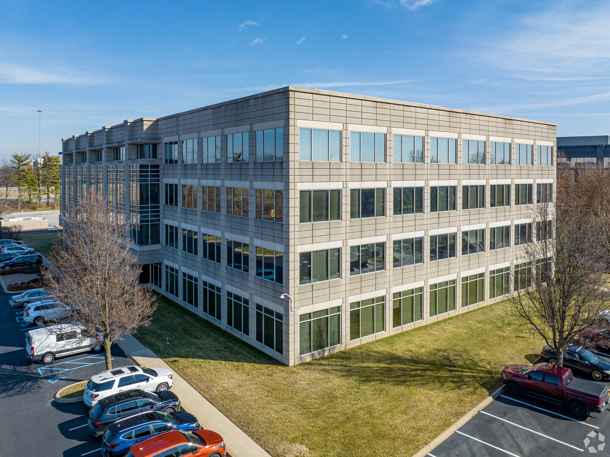 4801 Olympia Park Plz, Louisville, KY for lease Primary Photo- Image 1 of 13