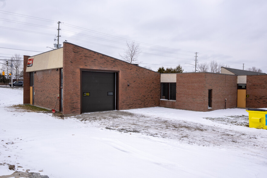 1988 Kingsway, Sudbury, ON à louer - Photo du bâtiment - Image 3 de 16