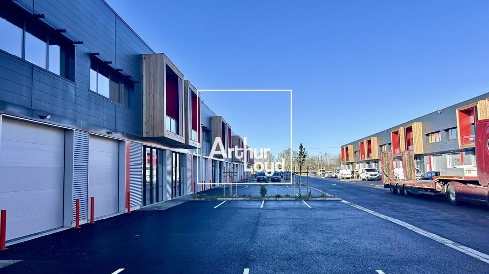 25 Rue Des Usines, Fenouillet à louer - Photo du bâtiment - Image 3 de 20