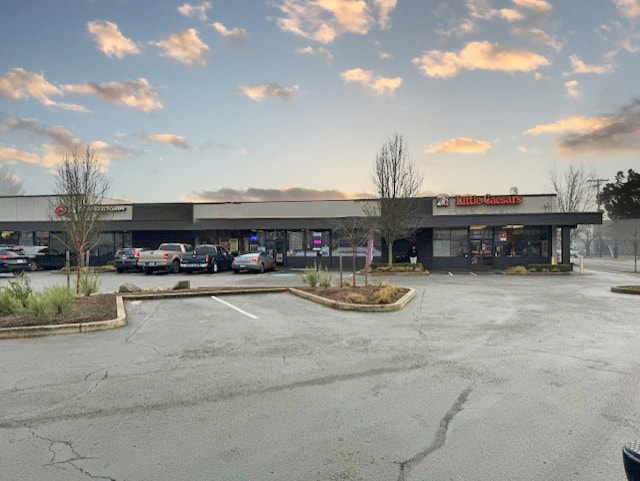 526 NE Highway 99W, McMinnville, OR for lease Primary Photo- Image 1 of 8