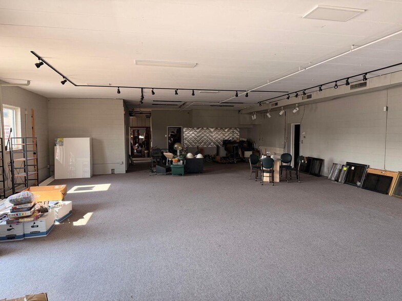 11130 W 93rd Ave, Saint John, IN for sale - Interior Photo - Image 3 of 5