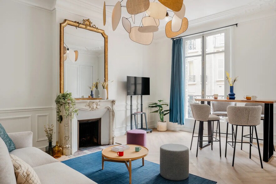 6 Rue De Clichy, Paris for lease - Interior Photo - Image 2 of 7