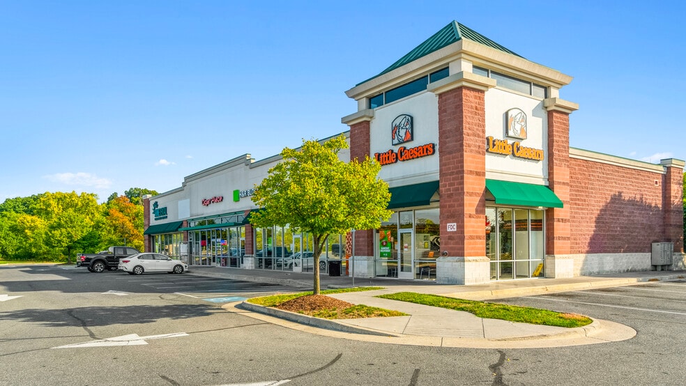 360-400 Gateway Dr, Winchester, VA for lease - Building Photo - Image 2 of 6
