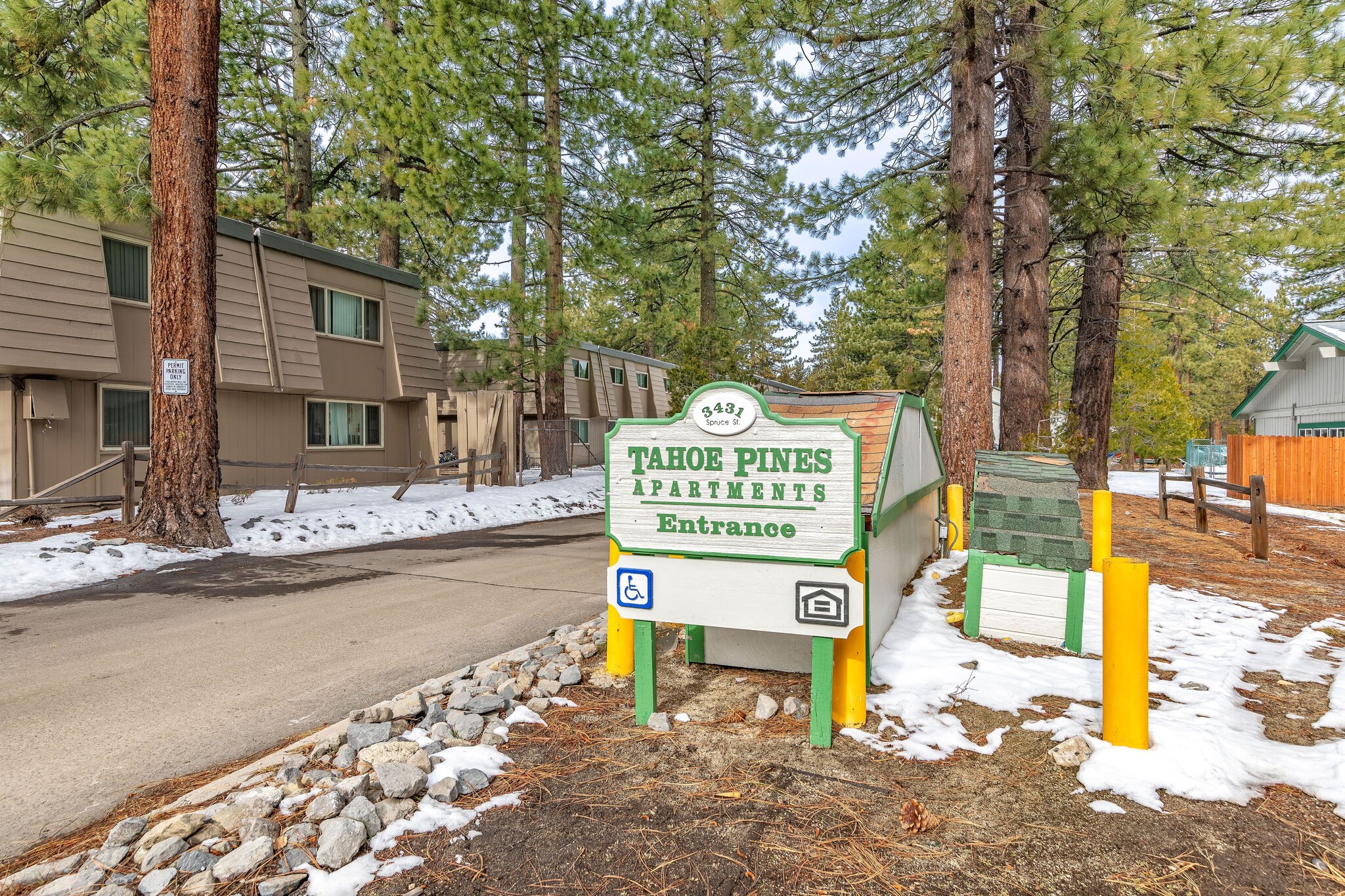 3431 Spruce Ave, South Lake Tahoe, CA à vendre Photo du bâtiment- Image 1 de 16