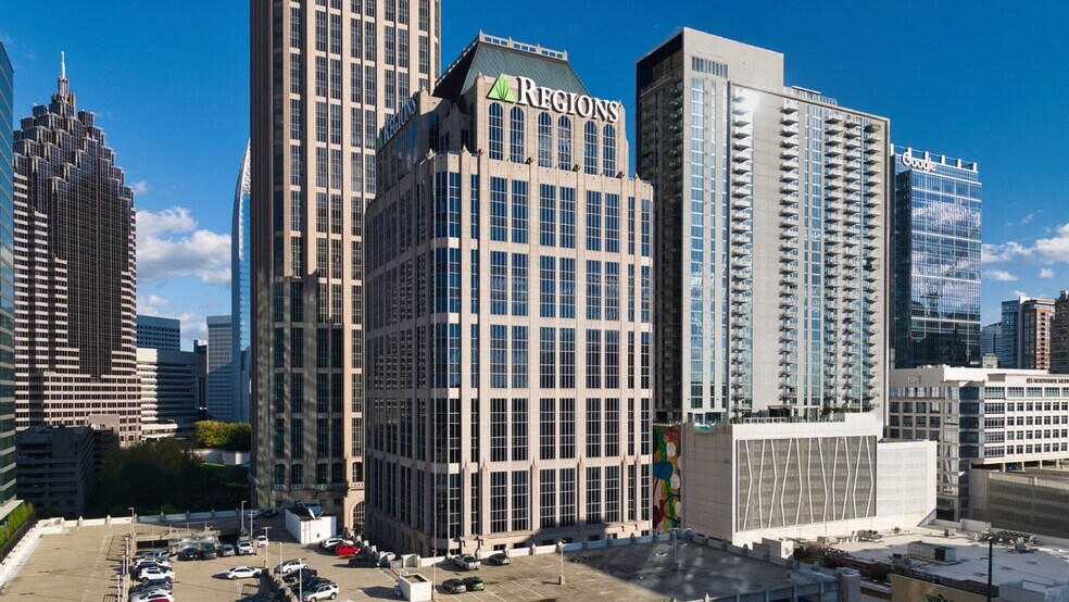 1180 W Peachtree St NW, Atlanta, GA à louer - Photo du bâtiment - Image 2 de 14
