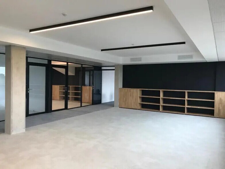 22 Quai Gallieni, Suresnes à louer - Photo du bâtiment - Image 3 de 19