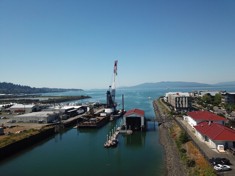 1001 Hilton Ave, Bellingham, WA à vendre - Photo du bâtiment - Image 2 de 2